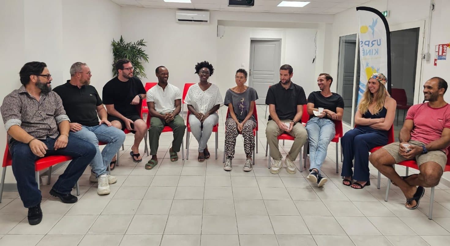 Les membres de l'URPS MK réunis dans les locaux de l'union